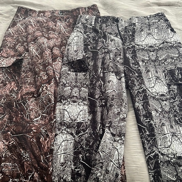 2 pack of Women Cargos - Picture 1 of 1